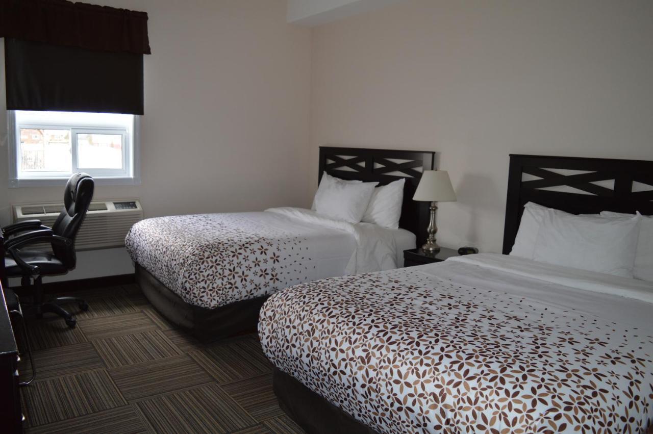 Auberge Macdonald Guest Inn Iroquois Falls Экстерьер фото