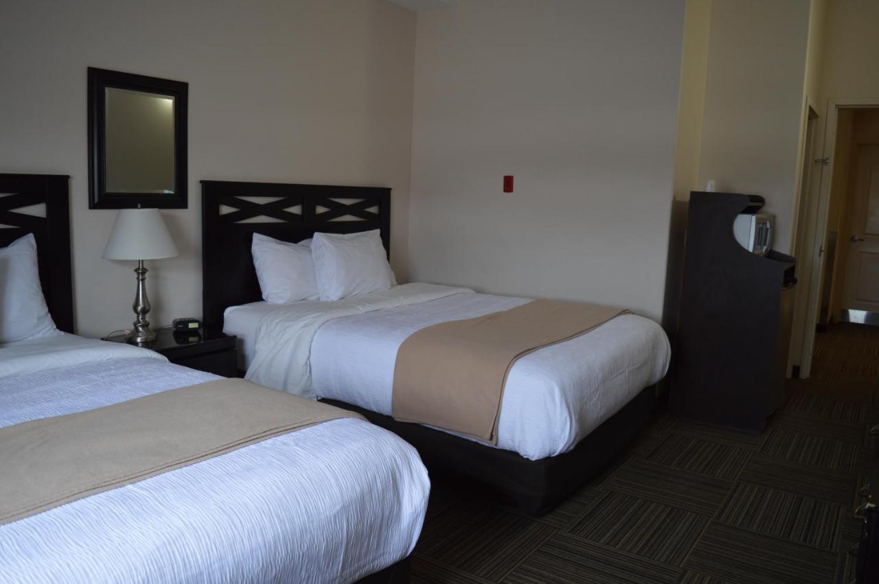 Auberge Macdonald Guest Inn Iroquois Falls Экстерьер фото